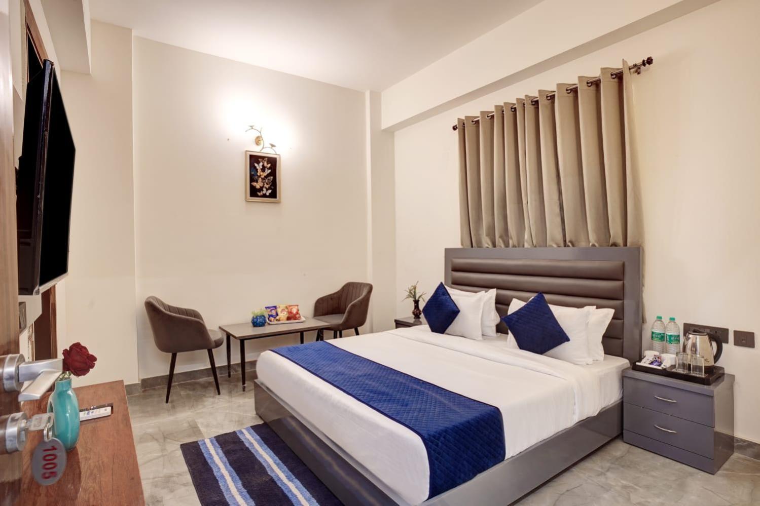 Hotel Elite Grand Near Kailash Hospital Noida Kültér fotó