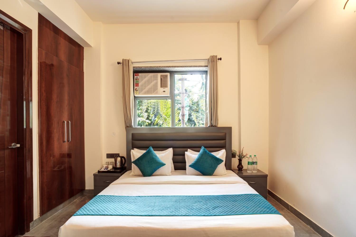 Hotel Elite Grand Near Kailash Hospital Noida Kültér fotó