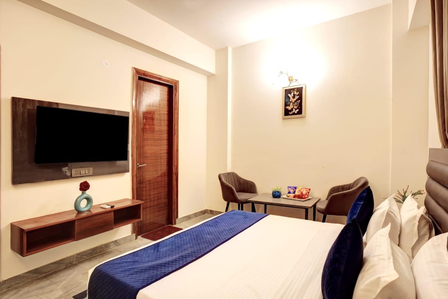 Hotel Elite Grand Near Kailash Hospital Noida Kültér fotó