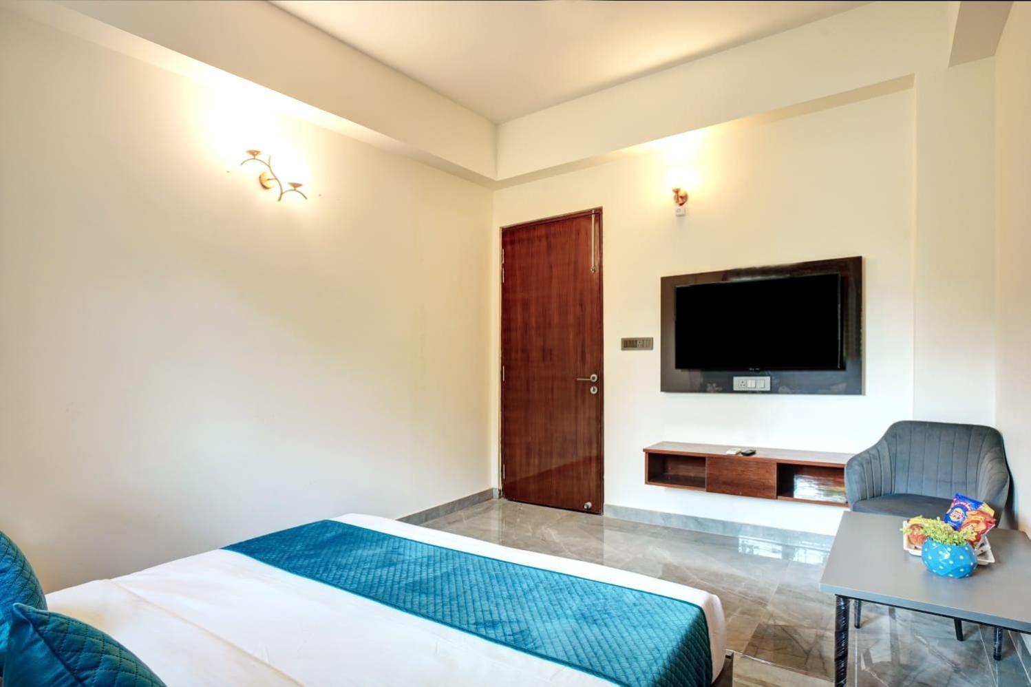 Hotel Elite Grand Near Kailash Hospital Noida Kültér fotó