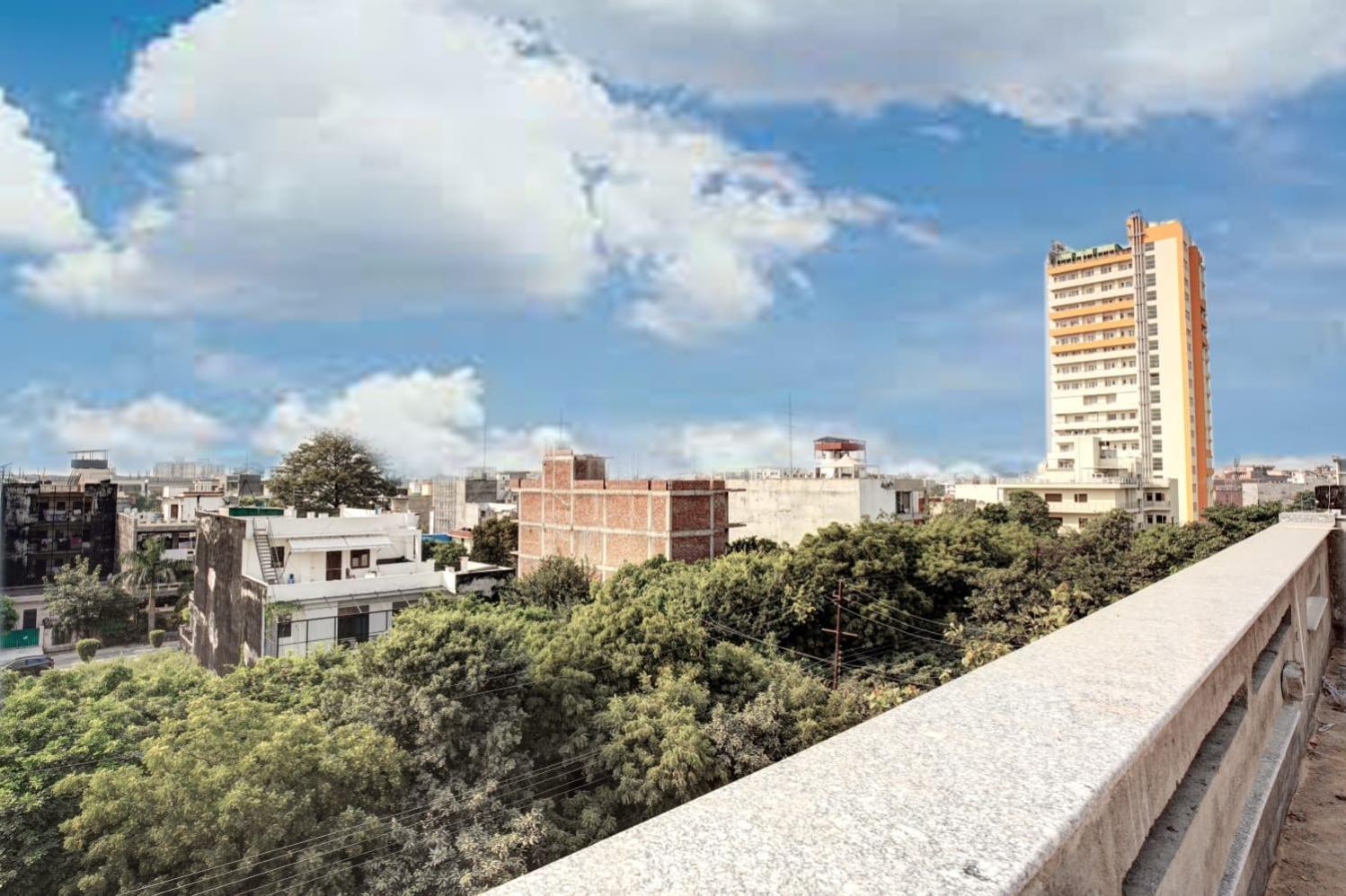Hotel Elite Grand Near Kailash Hospital Noida Kültér fotó