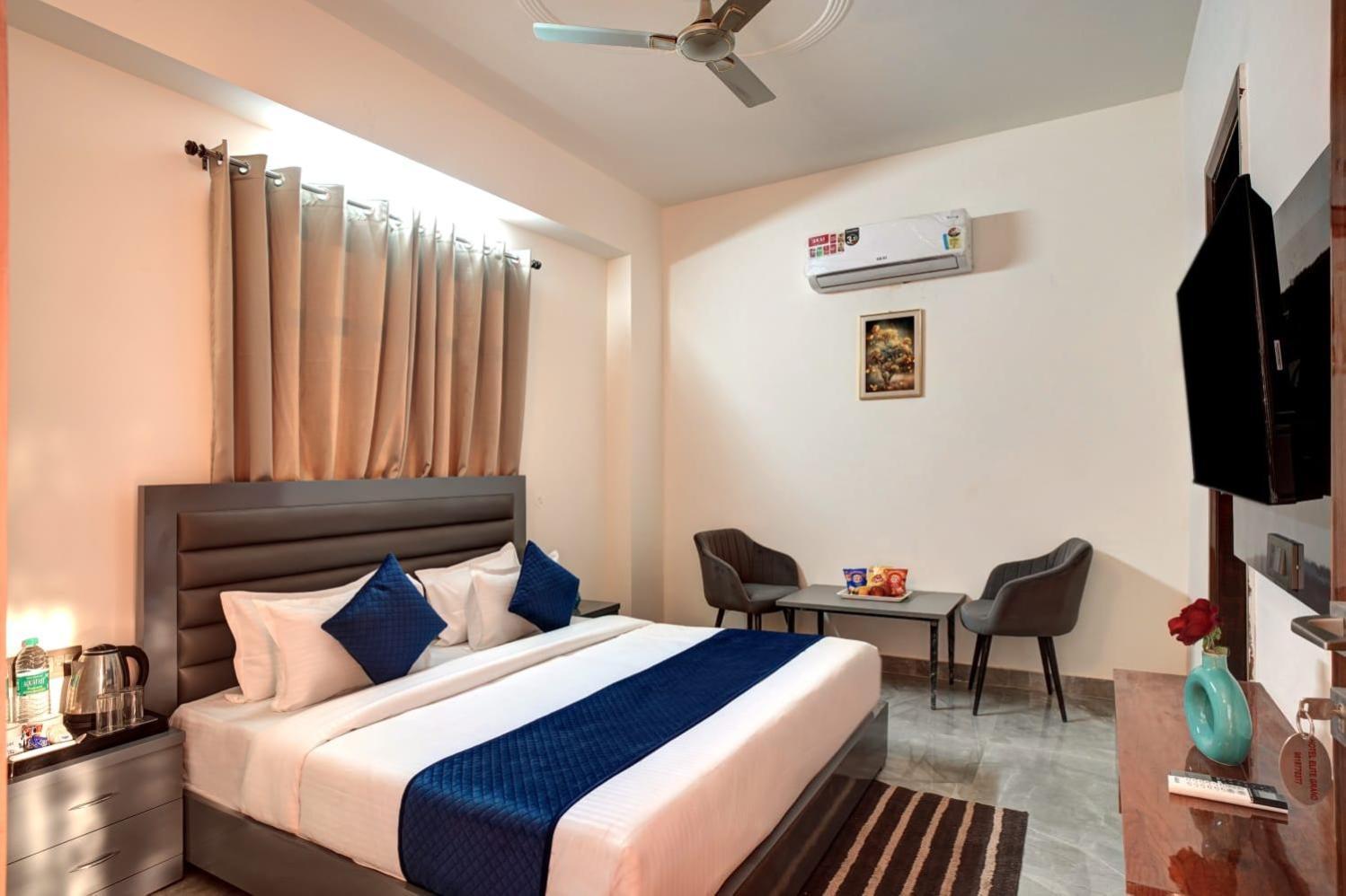 Hotel Elite Grand Near Kailash Hospital Noida Kültér fotó