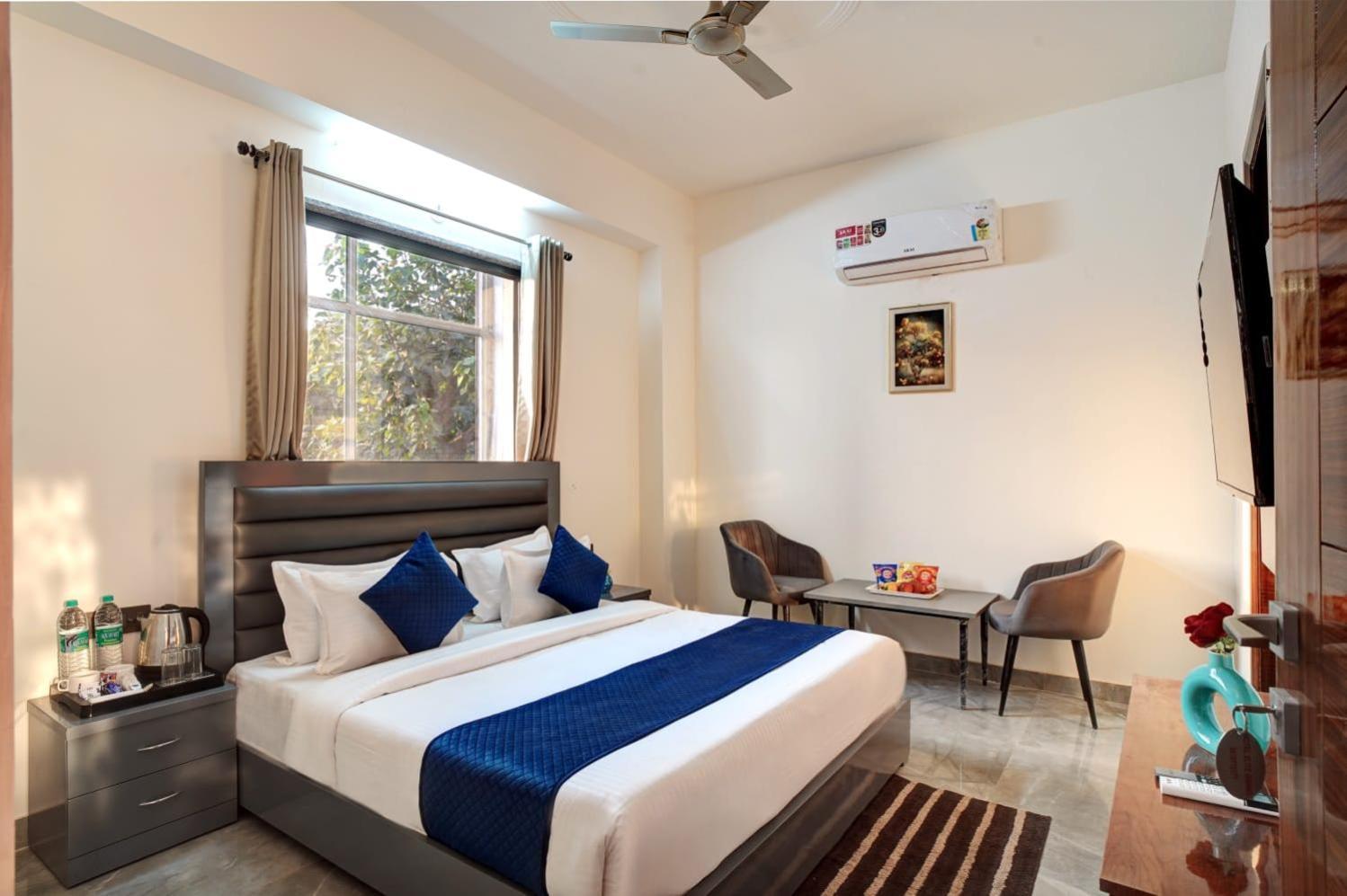 Hotel Elite Grand Near Kailash Hospital Noida Kültér fotó