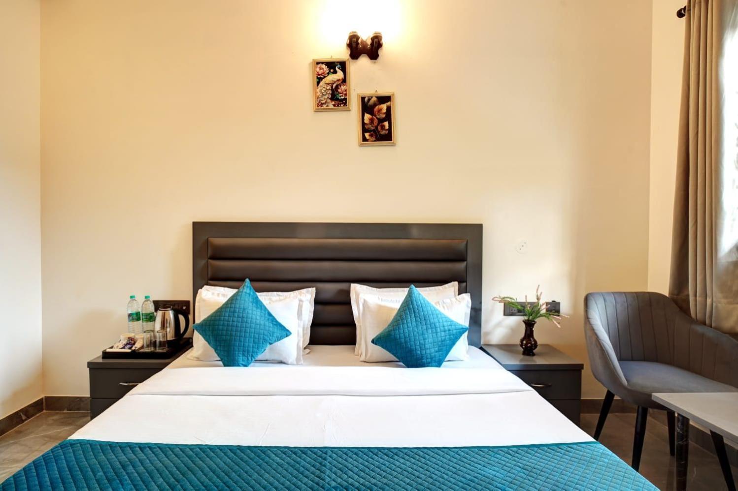 Hotel Elite Grand Near Kailash Hospital Noida Kültér fotó