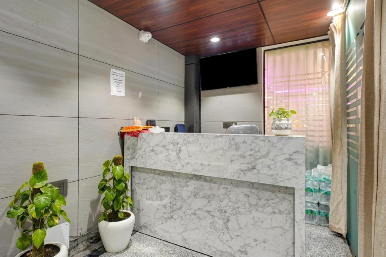 Hotel Elite Grand Near Kailash Hospital Noida Kültér fotó